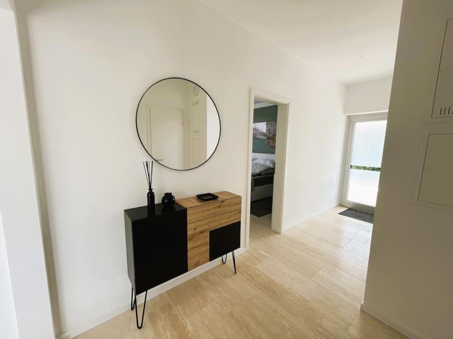 Charmante 2-Zimmerwohnung Im Luftkurort Lippe Lage  Buitenkant foto
